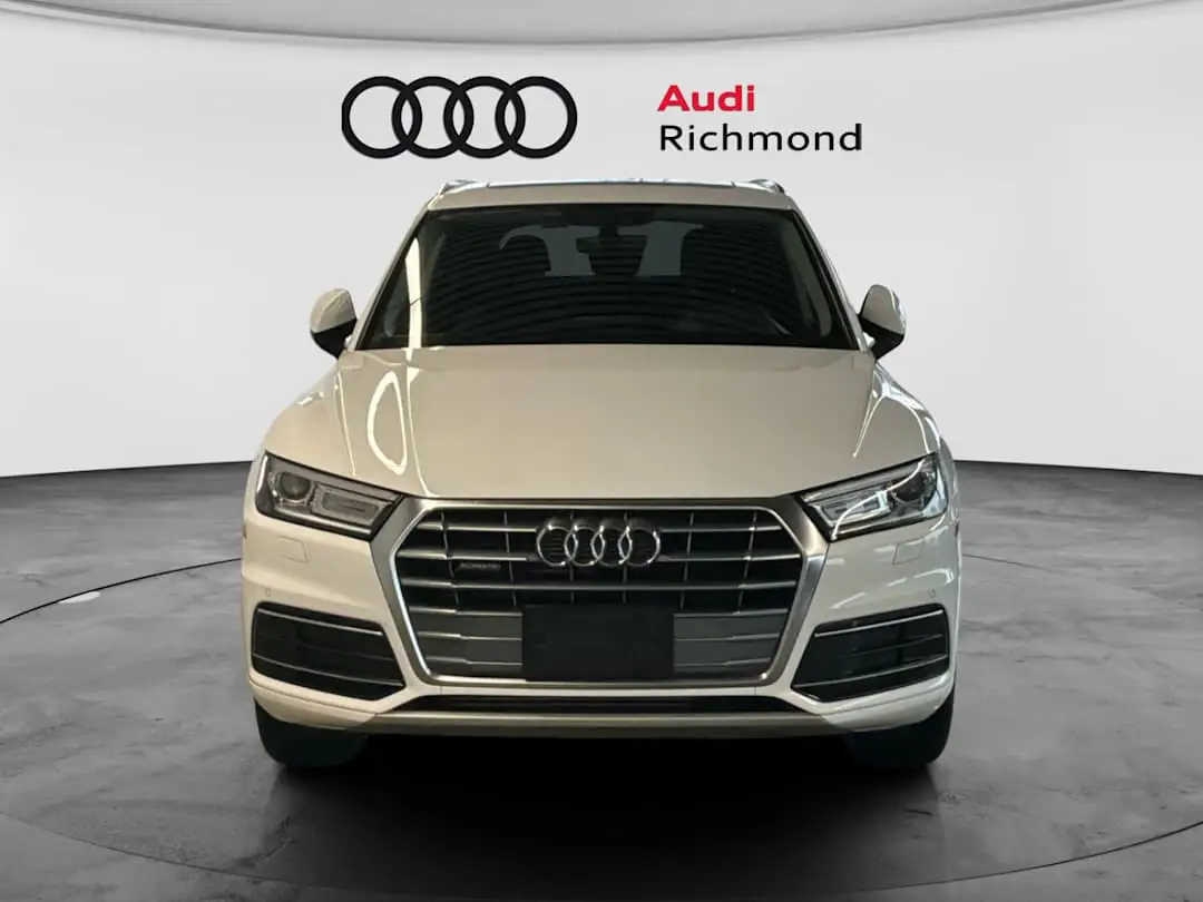 Voxcar AUDI Q5 SUV in White, VICTORIA