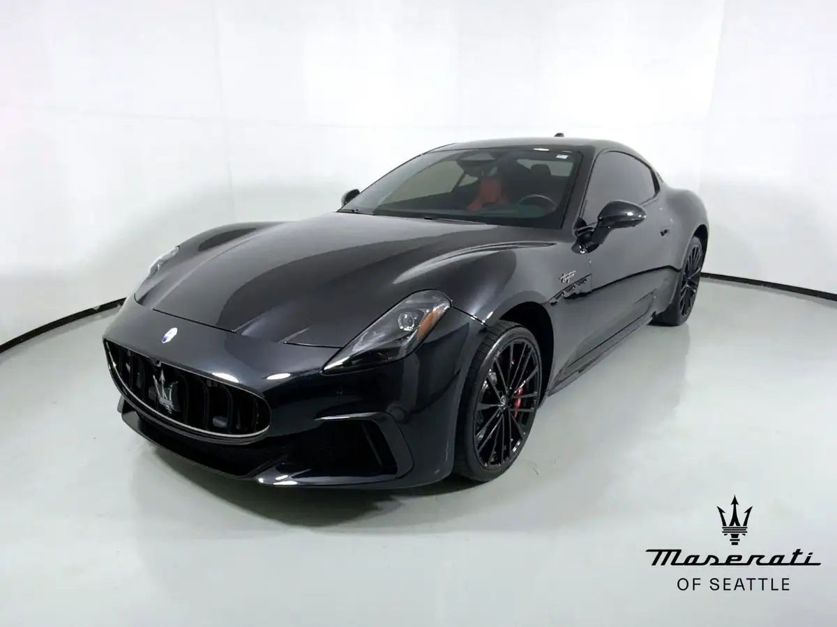 Voxcar MASERATI GranTurismo Trofeo COUPE in Nero Assoluto, SEATTLE