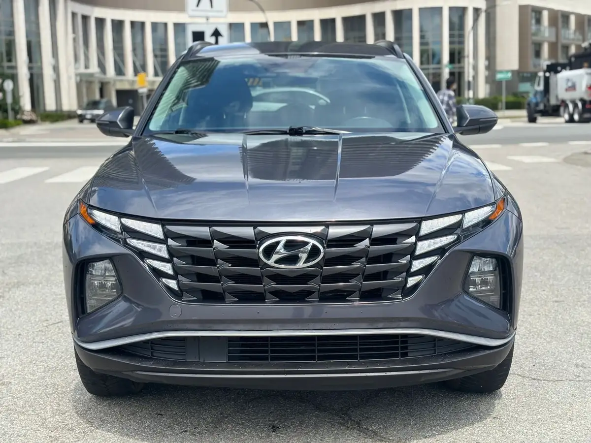 Voxcar HYUNDAI Tucson SUV in Gray, VANCOUVER