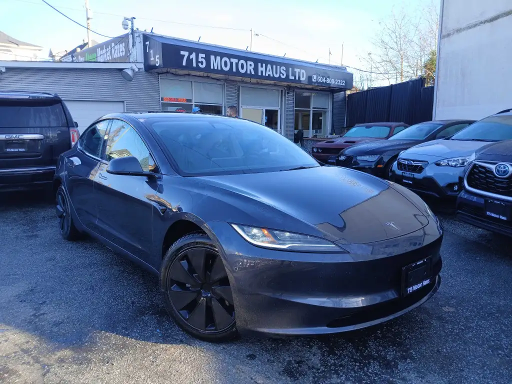 Voxcar TESLA Model 3 SEDAN in Grey, VANCOUVER